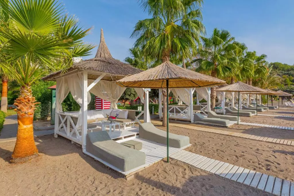 هتل جاستینیانو دلوکس ریزورت